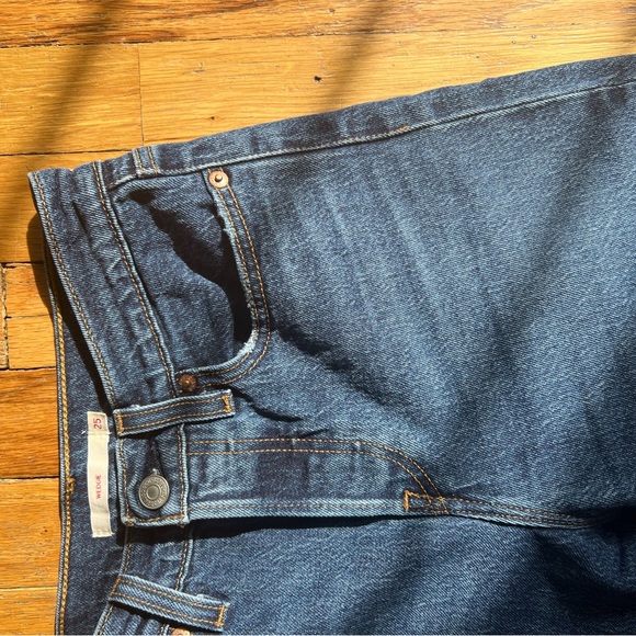 Levi 501 Wedgie - Picture 5 of 5